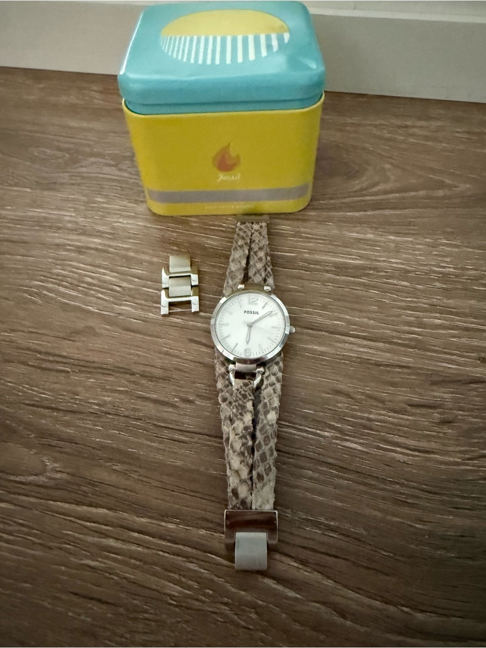 NEW Fossil Women’s Snake-Print Leather Strap Watch in Beige